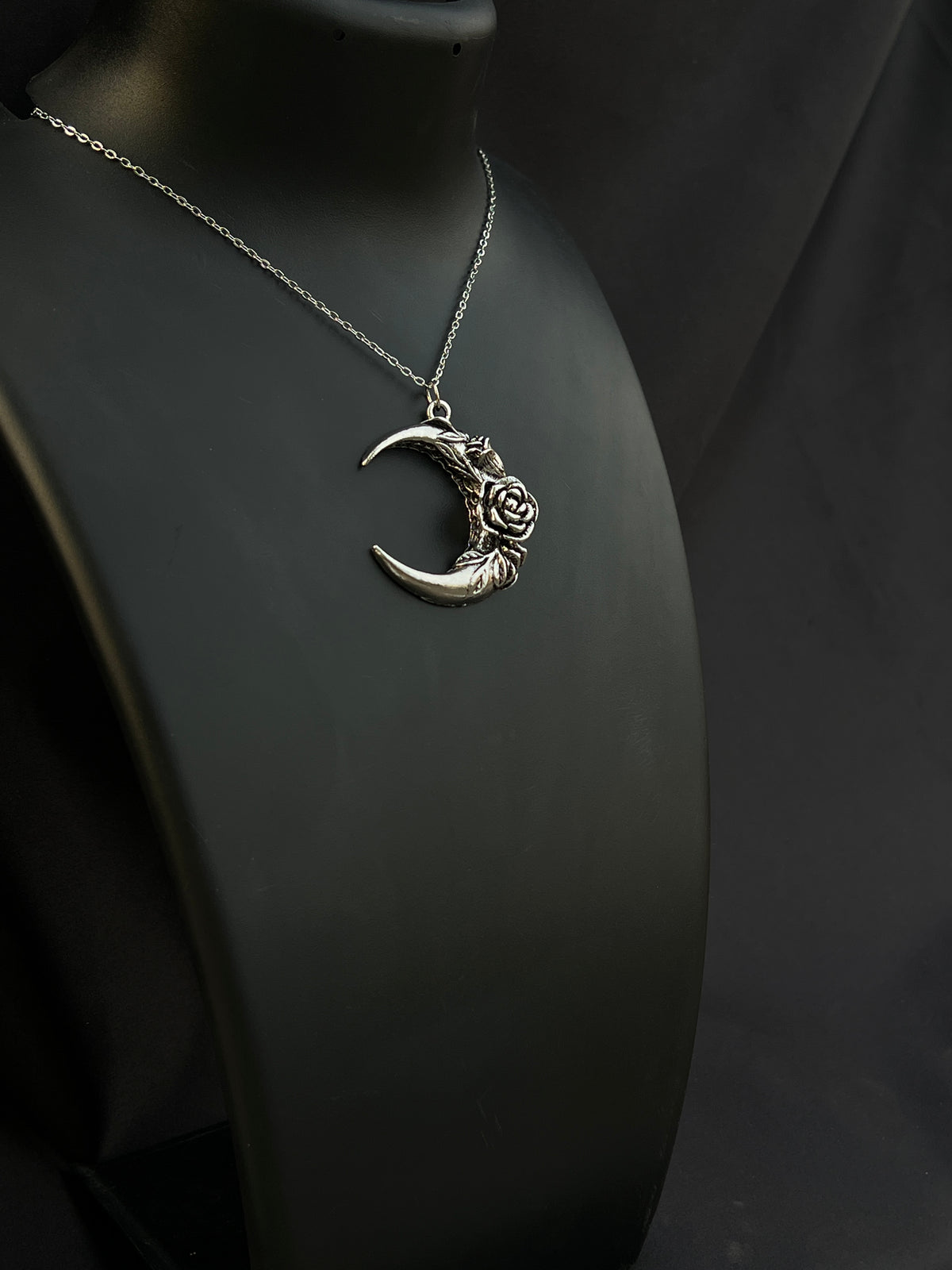 Rose Moon Chain