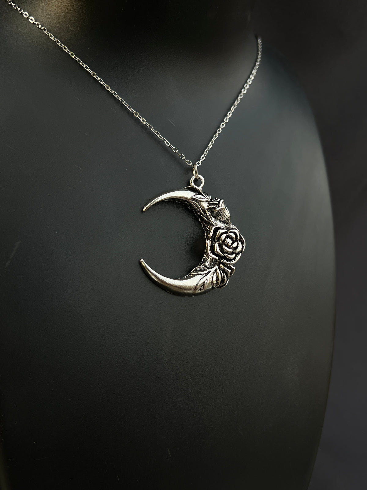 Rose Moon Chain